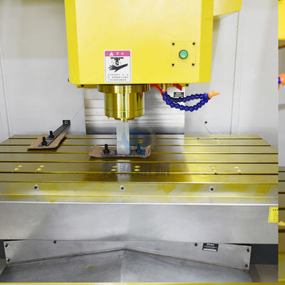 ماشین فرز مرکزی عمودی CNC Vmc1370 VMC 3 محور